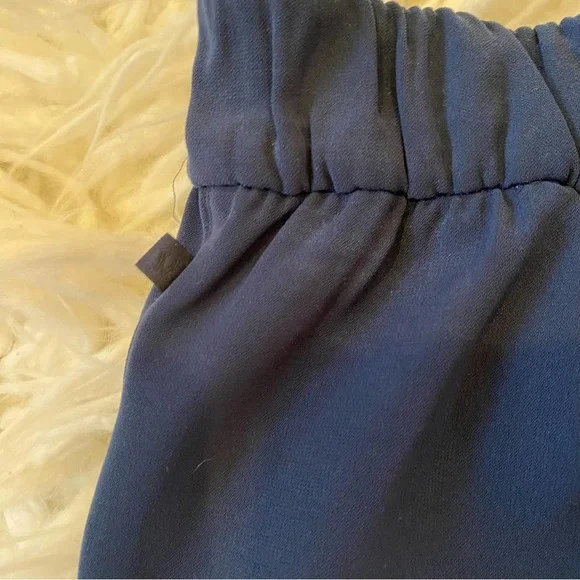 Lululemon Noir Crop True Navy Pants 6 - Picture 11 of 11